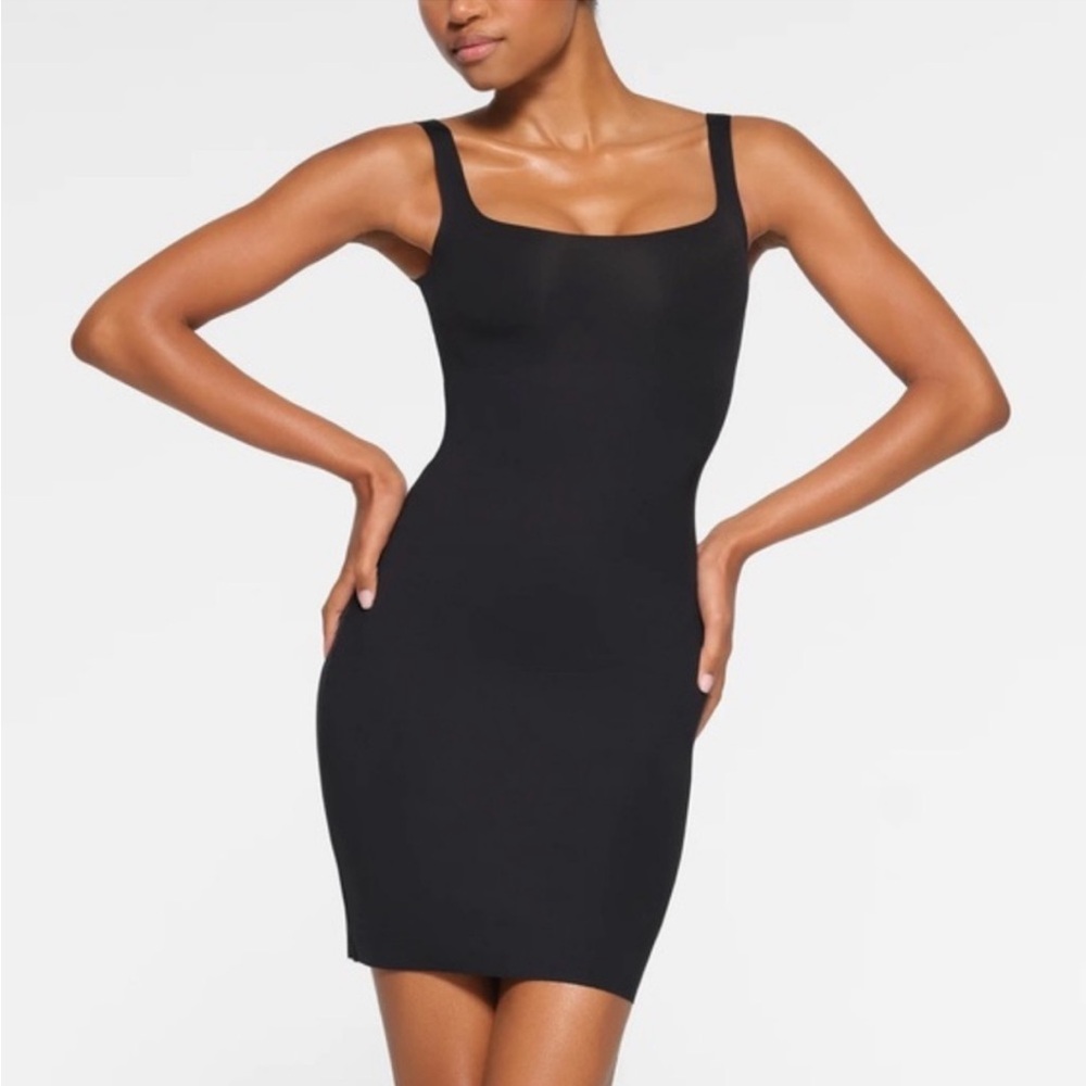 NWT SKIMS Body Tank Dress new black